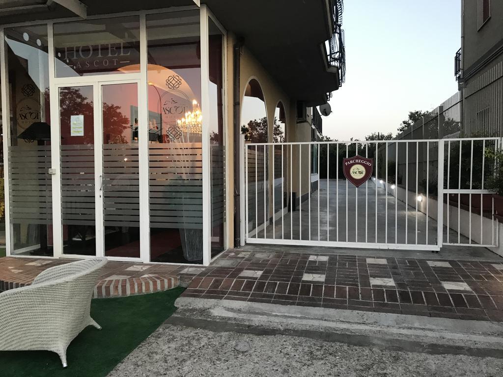 Hotel Ascot Caianello Εξωτερικό φωτογραφία
